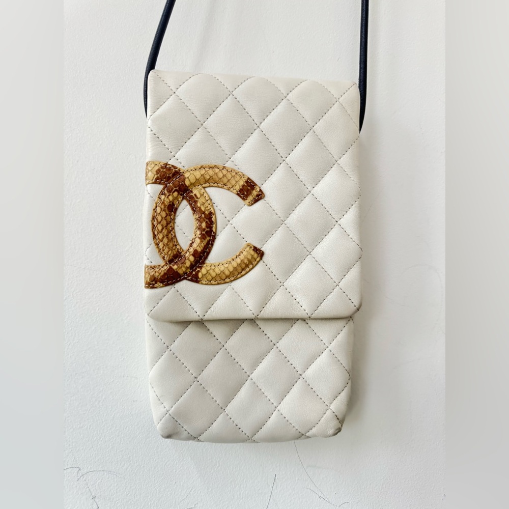 Chanel
Ligne Cambon Phone Crossbody Bag box and dustbag vintage - Picture 12 of 16